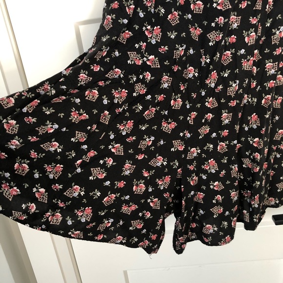 Retro ‘90’s Floral Tank Shorts Romper - Picture 3 of 3